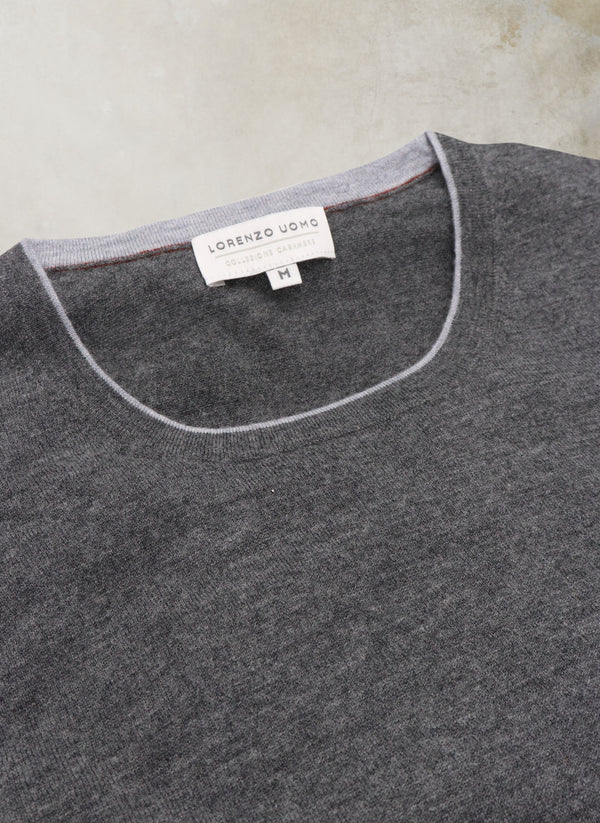 Collar detail of Men's Sanremo Cashmere Long Sleeve Crew Neck Shirt Sweater in Charcoal