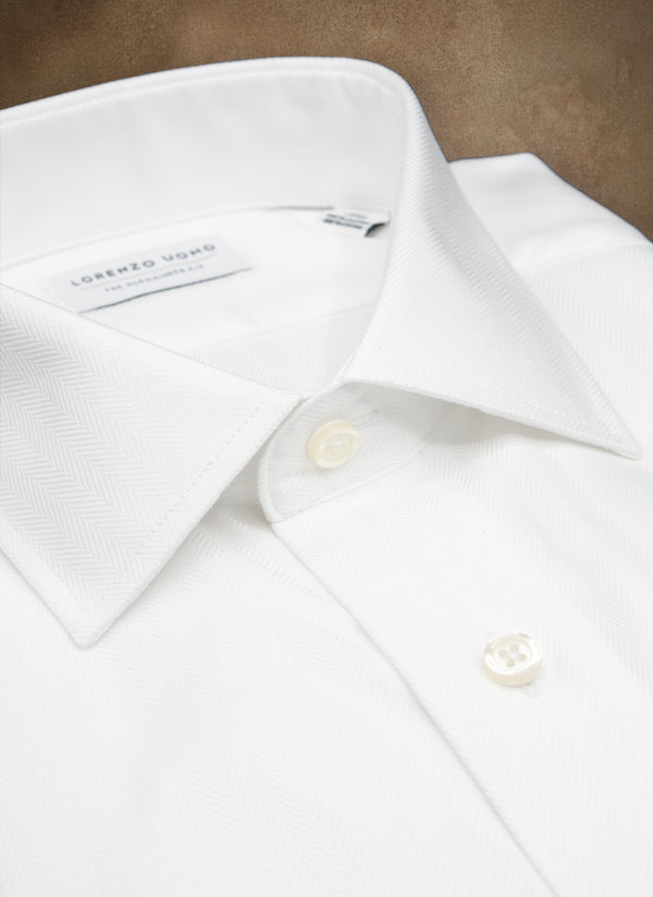 Collar detail of Alexander in White Herringbone Shirt 
