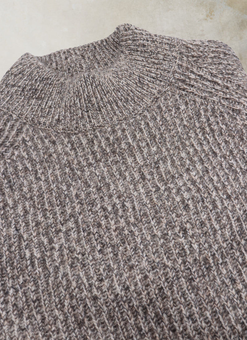 Collar detail of Men's Saarinen Cashmere Mock-Neck Chunky Sweater in Grey Taupe